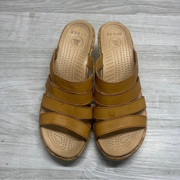 CROCS A Leigh Slip On Leather Tan Camel Brown Strappy Cork Wedge Sandals size 9 - Picture 5 of 14